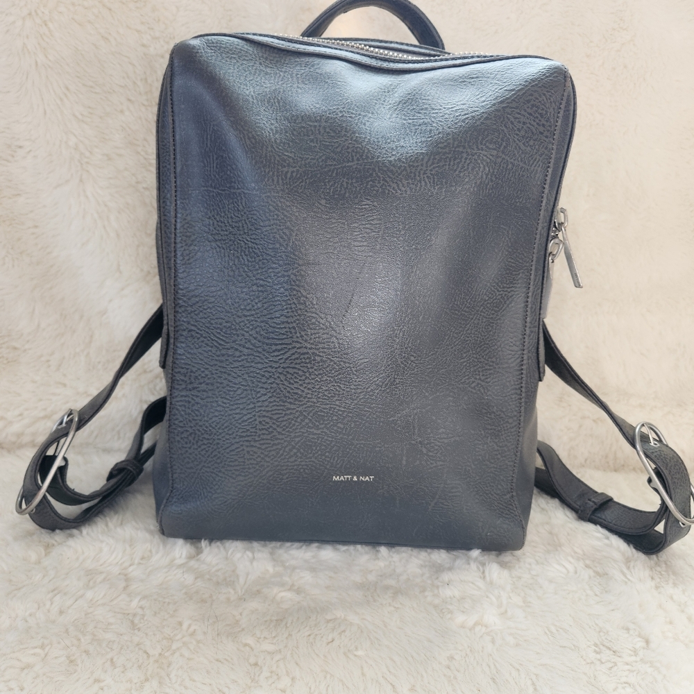 Matt & Nat Gray Kowloon Vegan Leather Backpack Minimalist Everyday Ruck Bag OS